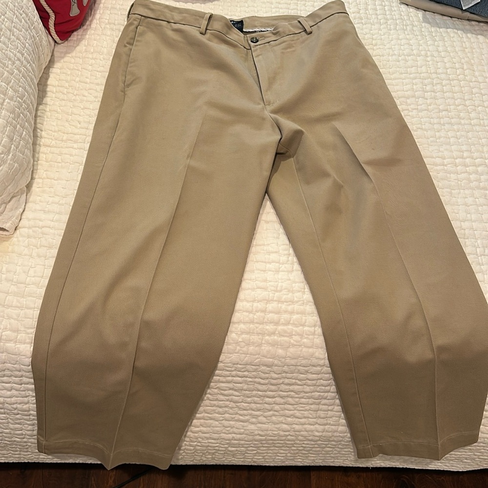 Izod khakis